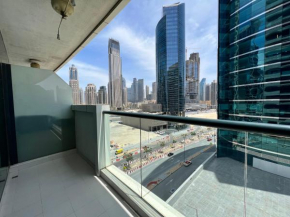 Manzil - Luxurious Studio Near Downtown Dubai with large balcony and Dubai Canal Views
